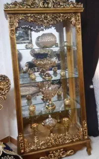 ویترین طلایی