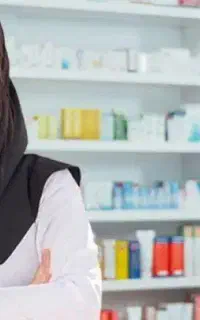جذب نیروی کار خانم در داروخانه