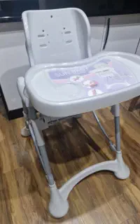 صندلی غذای کودک