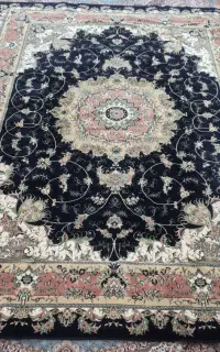 فرش ماشینی ۱۲متری ۵۰۰شانه (یک عدد)  کاملا سالم