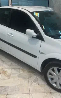 مگان ۲۰۰۰ اتومات مدل ۹۰ بسیار تمیز