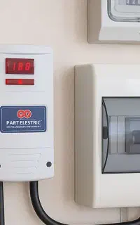 محافظ ولتاژ