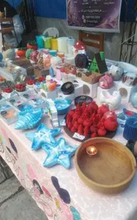 بازارچه صنایع دستی و محصولات محلی / دست سازه