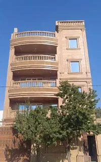 همکف نجف ابادخیابان (جهاد)