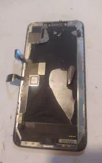 تاج ال سی دی آیفون پرو۱۱