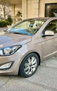 هیوندا i20