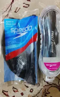 عینک و کلاه استخر