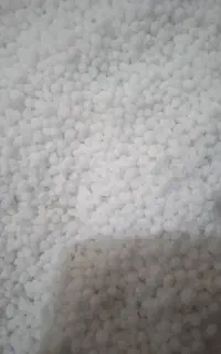 کودشیمیایی سفید کیلویی دارم