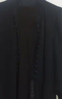 چندین مانتو بلند مشکی