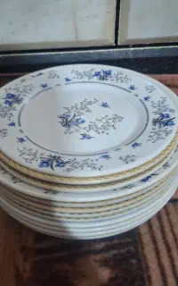 بشقاب ملامین و استیل و قابلمه