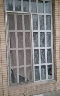 ‌پنجره آهنی ۵عدد