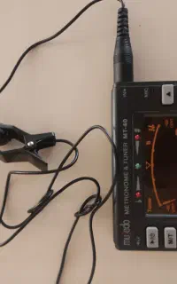 تیونر گیتار و مترونوم(دیاپازون)کاسدو