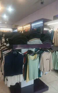 فروشنده خانم