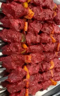 سرآشپزهستم آماده همکاری بلندمدت