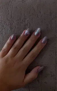 کاشت حرفه‌ای ناخن