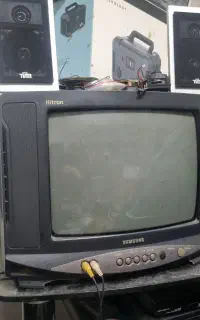 تلویزیون ۱۴ اینچ