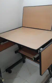 میز  کامپیوتر