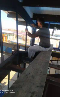 به یک شاگرد جهت کار در مغازه شیشه بری نیازمن هستیم