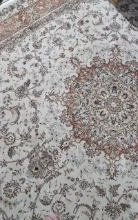 فرش ۶ متر ۷۰۰ شانه