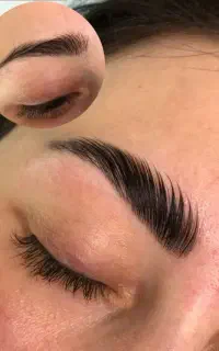 دوره آموزشی لیفت و لمینت مژه و ابرو