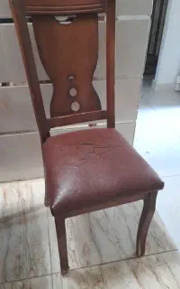 صندلی جنس چوب