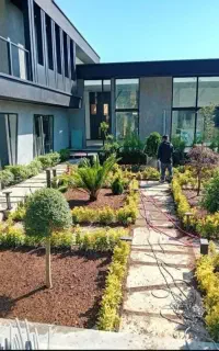خدمات باغبانی وباغچه کاری هرس کودهی کاشت گل وگیاه