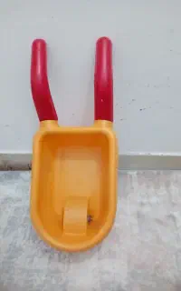 فرغون اسباب بازی