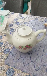 قوری گل سرخی