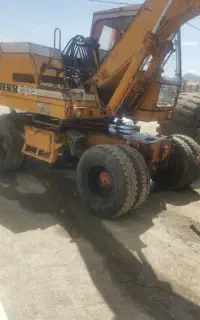 رانند بیل مکانیکی