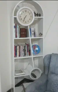 ساعت ویترینی کتابخانه