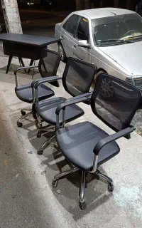 صندلی اداری و میز کنفرانس