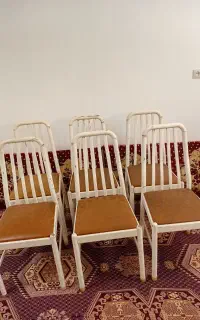 صندلی چوبی 6 عدد ،هم شکل قیمت مناسب،فقط 3500 تومان