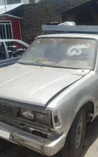 وانت نیسان داتسون 1800 یک نیم کابین