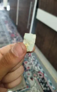 سنگ کلکسیونی راف اکومارین با آب طلا