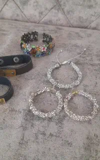 دستبند و گوشواره