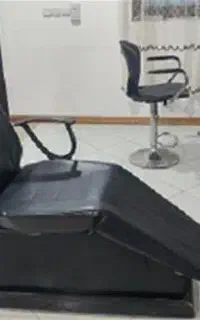 میز اصلاح درحد نو کاور داره صندلی عالی ونو