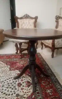 میز گرد طرح گلدانی