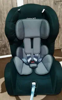 صندلی کودک ماشین