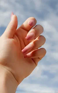 کاشت ناخن با تخفیف ویژه