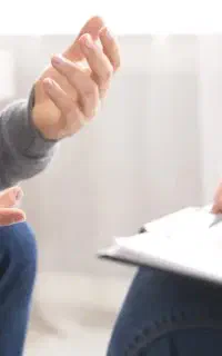 مشاوره جهت رفع مشکلات اقتصادی اجتماعی و درمانی
