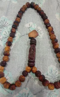 تسبیح چوبی زیبا