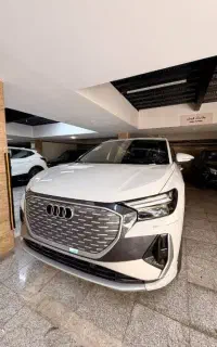 Q4 etron