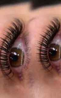 اکستنشن مژه حرفه ای با متریال درجه یک