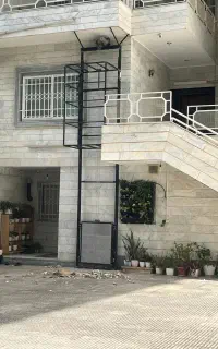 بالابر خانگی و مغازه به همراه برق اضطراری