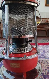 چراغ نفتی فوچیکا