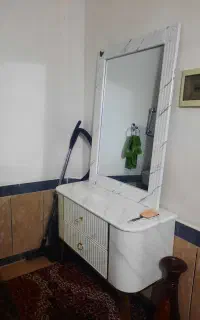 میز تلوزیون و آیینه کنسول