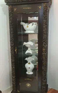 بوفه چوبی کاملا سالم ونو