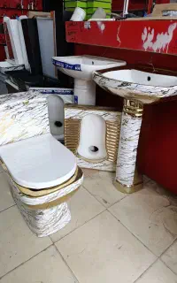 توالت فرنگی در چند رنگ ووالهنک