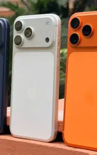 iPhone17درگاه شارژ تایپسی/باتری5000دارای کدهمتااپل