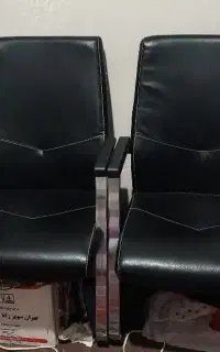 صندلی چرم پایه فلزی محکم